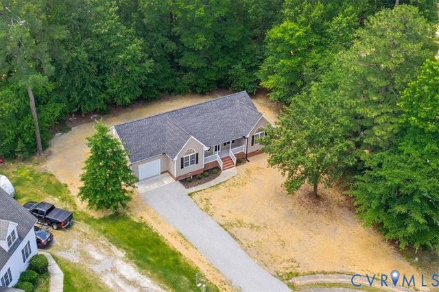 3904 Fawn Ct, North Dinwiddie, VA 23803