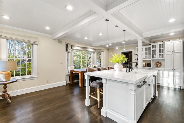 20 Grove Pl, Winchester, MA 01890