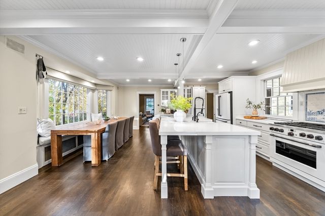 20 Grove Pl, Winchester, MA 01890