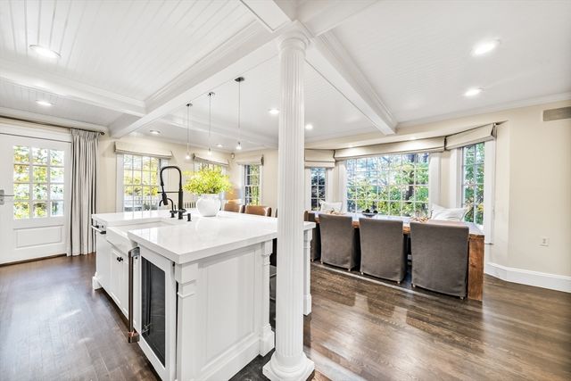 20 Grove Pl, Winchester, MA 01890