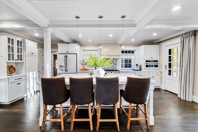 20 Grove Pl, Winchester, MA 01890