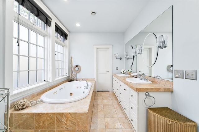 20 Grove Pl, Winchester, MA 01890