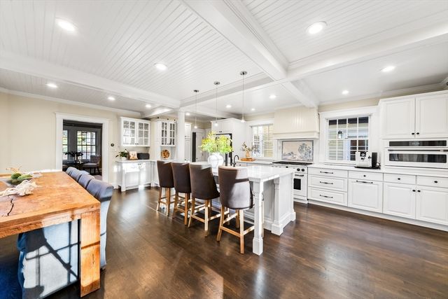 20 Grove Pl, Winchester, MA 01890