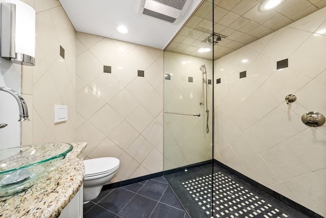 20 Grove Pl, Winchester, MA 01890