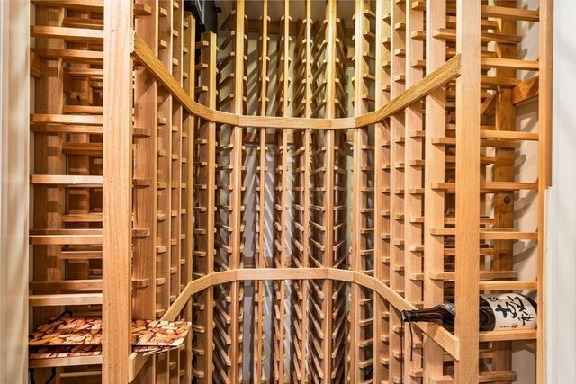 20 Grove Pl, Winchester, MA 01890