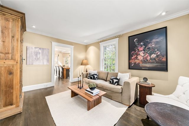 20 Grove Pl, Winchester, MA 01890