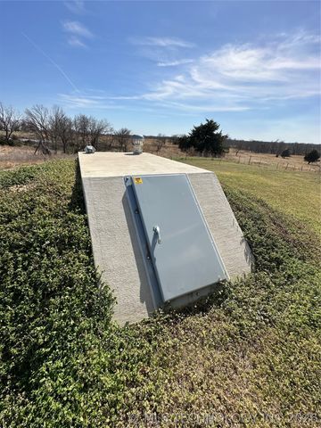 27740 N 4020 Road, Ramona, OK 74061