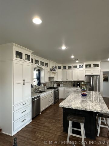 27740 N 4020 Road, Ramona, OK 74061