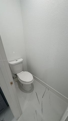 1909 nw 24th PL, Cape Coral, FL 33993