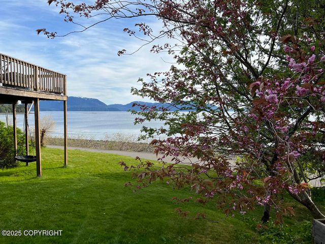 301 Cedar Street, Craig, AK 99921