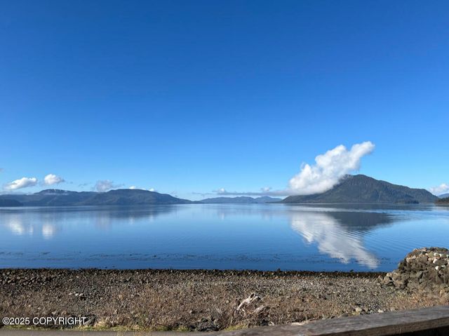 301 Cedar Street, Craig, AK 99921