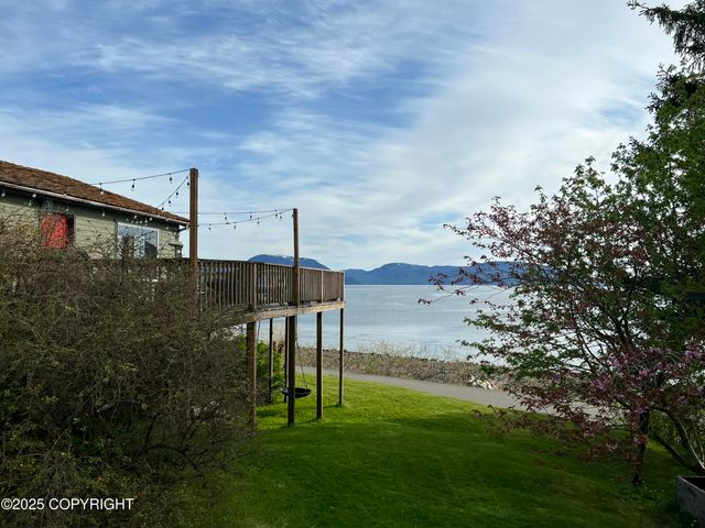 301 Cedar Street, Craig, AK 99921