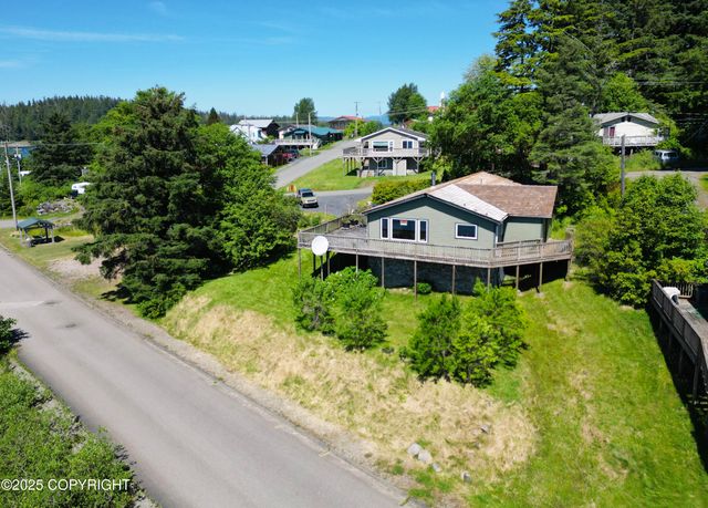 301 Cedar Street, Craig, AK 99921