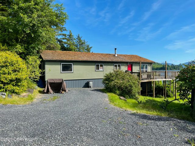 301 Cedar Street, Craig, AK 99921