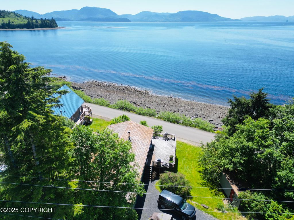 301 Cedar Street, Craig, AK 99921