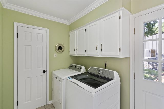 2623 SURREY WOOD DR, Bartlett, TN 38134