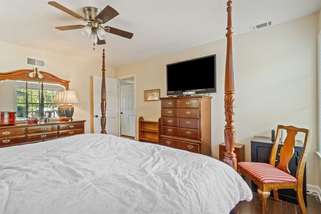 2623 SURREY WOOD DR, Bartlett, TN 38134