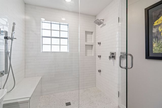 2623 SURREY WOOD DR, Bartlett, TN 38134