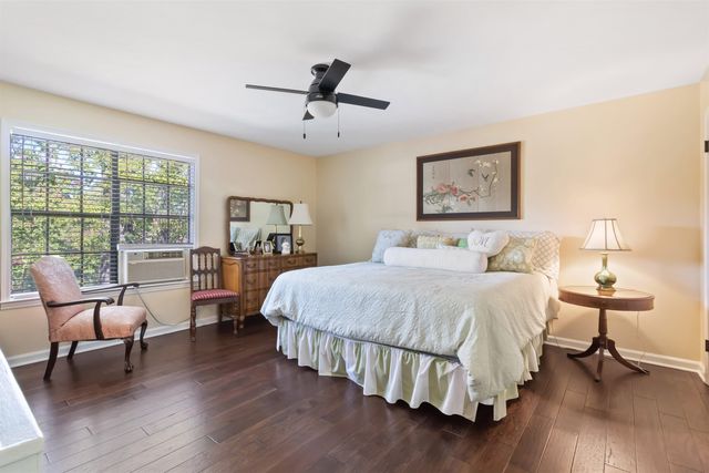 2623 SURREY WOOD DR, Bartlett, TN 38134