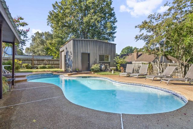 2623 SURREY WOOD DR, Bartlett, TN 38134