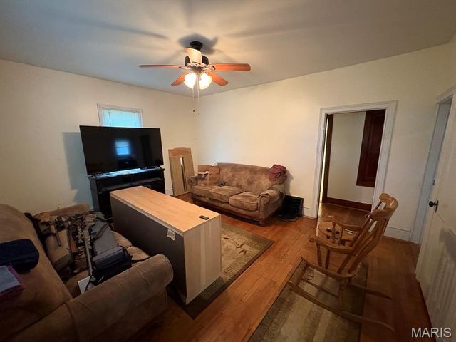 227 S State Highway 47, Warrenton, MO 63383