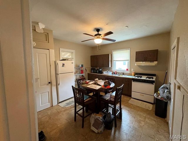 227 S State Highway 47, Warrenton, MO 63383