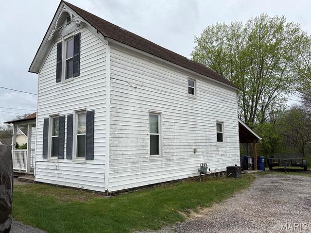 227 S State Highway 47, Warrenton, MO 63383
