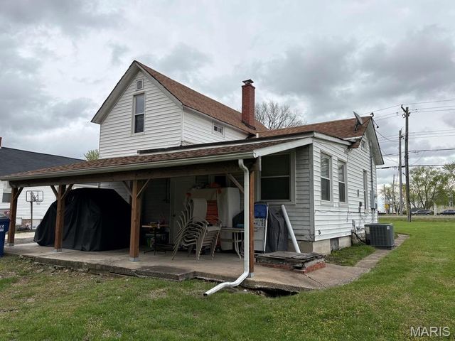 227 S State Highway 47, Warrenton, MO 63383