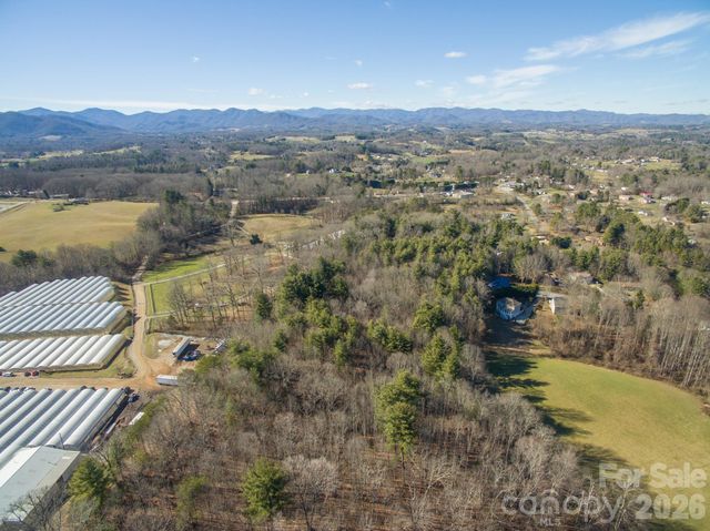 99999 Sunnyview Terrace A, Asheville, NC 28806