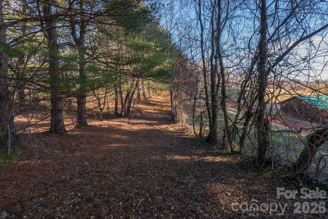 99999 Sunnyview Terrace A, Asheville, NC 28806