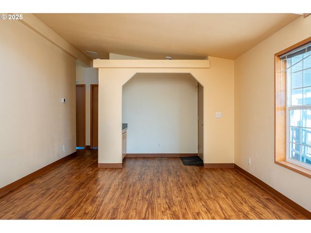 5574 43RD Pl Ne, Salem, OR 97305