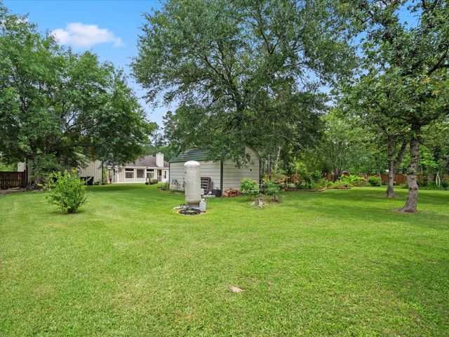 136 Fantail Street, Magnolia, TX 77355