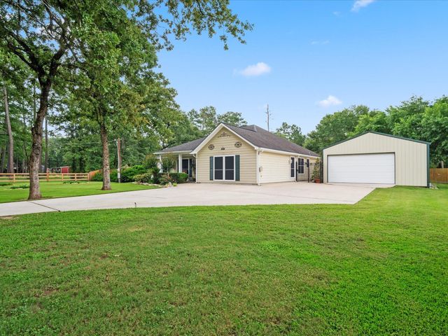 136 Fantail Street, Magnolia, TX 77355