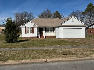 840 BUTLER ST, Bolivar, TN 38008