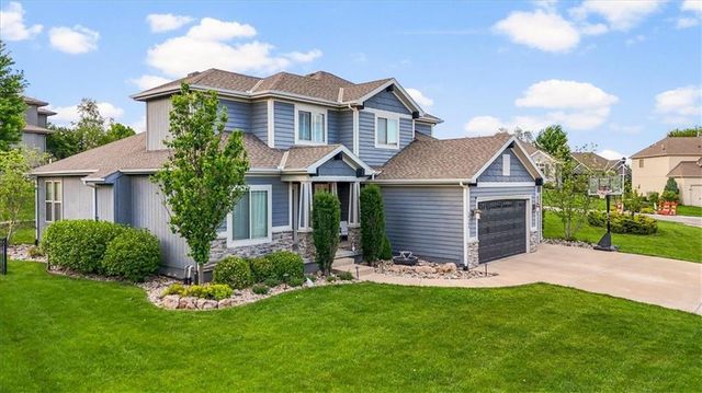 19104 W 100th Terrace, Lenexa, KS 66220