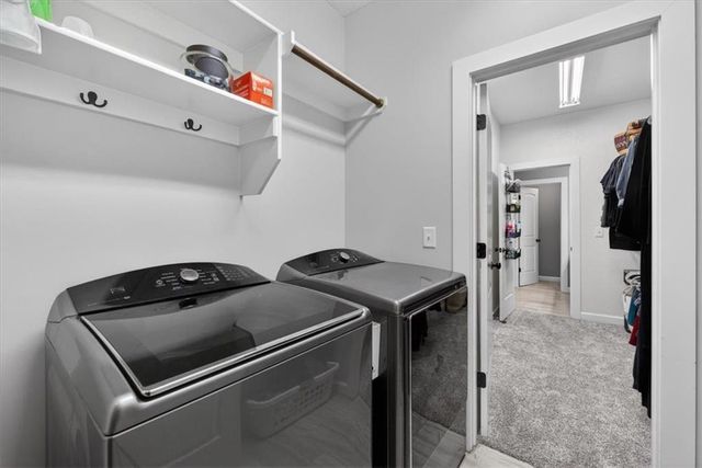 19104 W 100th Terrace, Lenexa, KS 66220