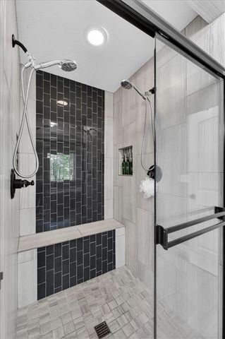 19104 W 100th Terrace, Lenexa, KS 66220