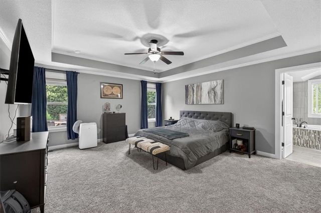 19104 W 100th Terrace, Lenexa, KS 66220