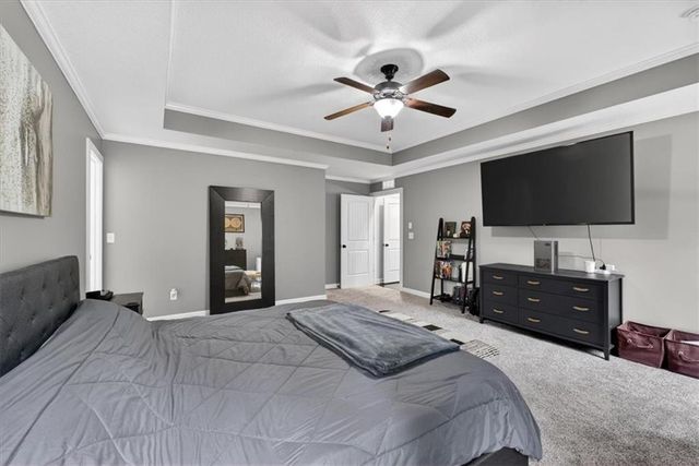 19104 W 100th Terrace, Lenexa, KS 66220