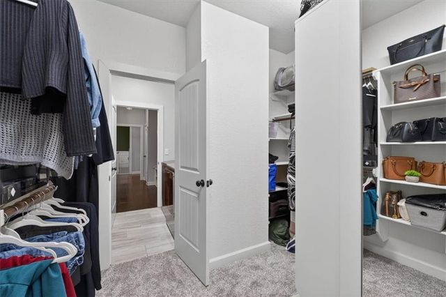 19104 W 100th Terrace, Lenexa, KS 66220