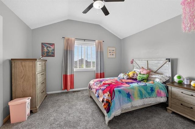 19104 W 100th Terrace, Lenexa, KS 66220