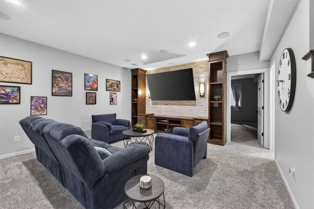 19104 W 100th Terrace, Lenexa, KS 66220