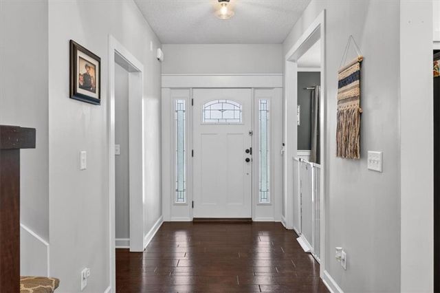 19104 W 100th Terrace, Lenexa, KS 66220