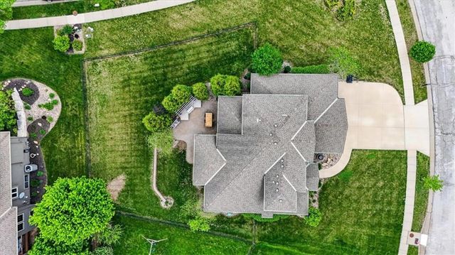 19104 W 100th Terrace, Lenexa, KS 66220