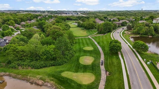 19104 W 100th Terrace, Lenexa, KS 66220