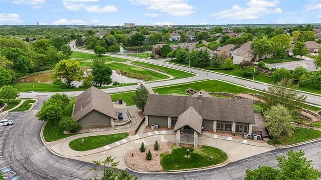 19104 W 100th Terrace, Lenexa, KS 66220