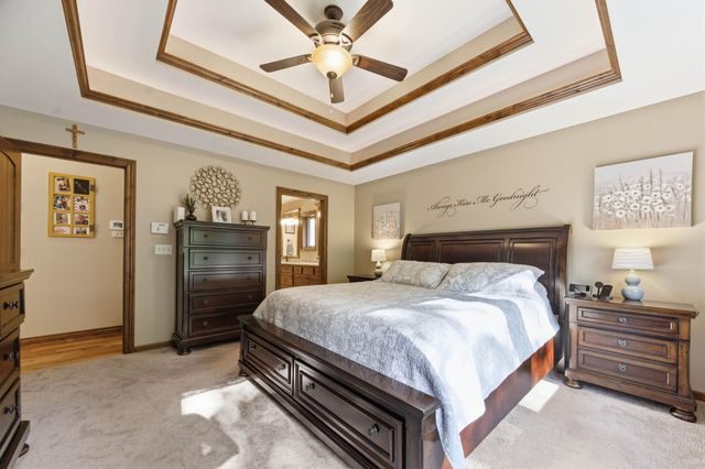 214 N City View Cir, Wichita, KS 67235