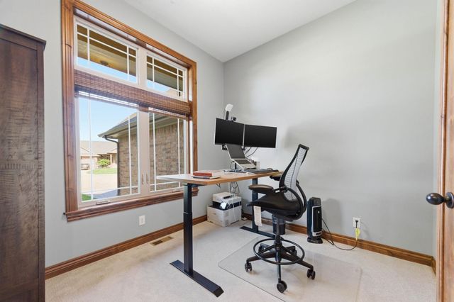 214 N City View Cir, Wichita, KS 67235