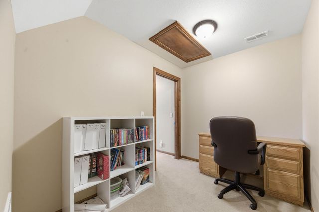 214 N City View Cir, Wichita, KS 67235