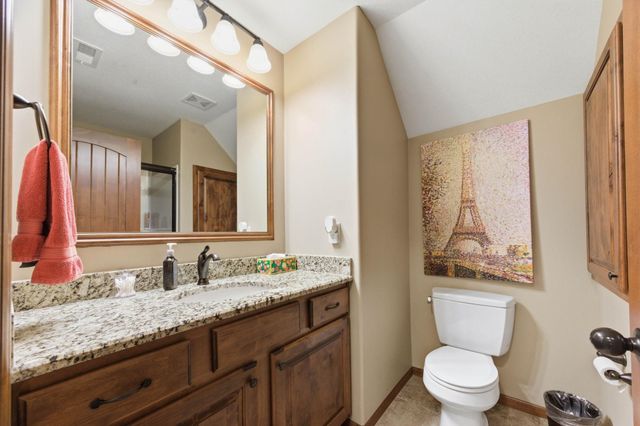 214 N City View Cir, Wichita, KS 67235